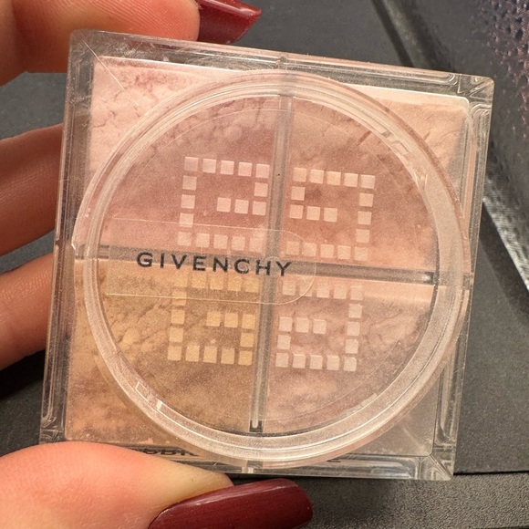 NWT Givenchy Prisme Libre Setting Powder shade 3- MISSING PUFFER - Picture 3 of 3